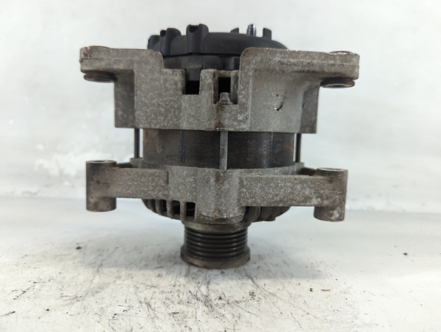 2012-2019 Chevrolet Sonic Alternator Replacement Generator Charging Assembly Engine OEM P/N:13579663 Fits OEM Used Auto Part