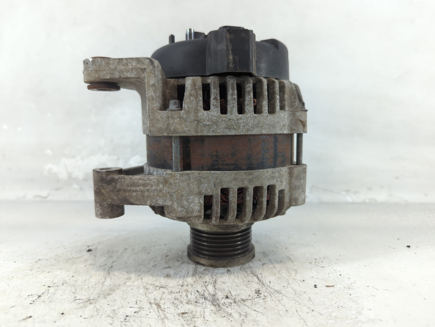 2012-2019 Chevrolet Sonic Alternator Replacement Generator Charging Assembly Engine OEM P/N:13579663 Fits OEM Used Auto Part