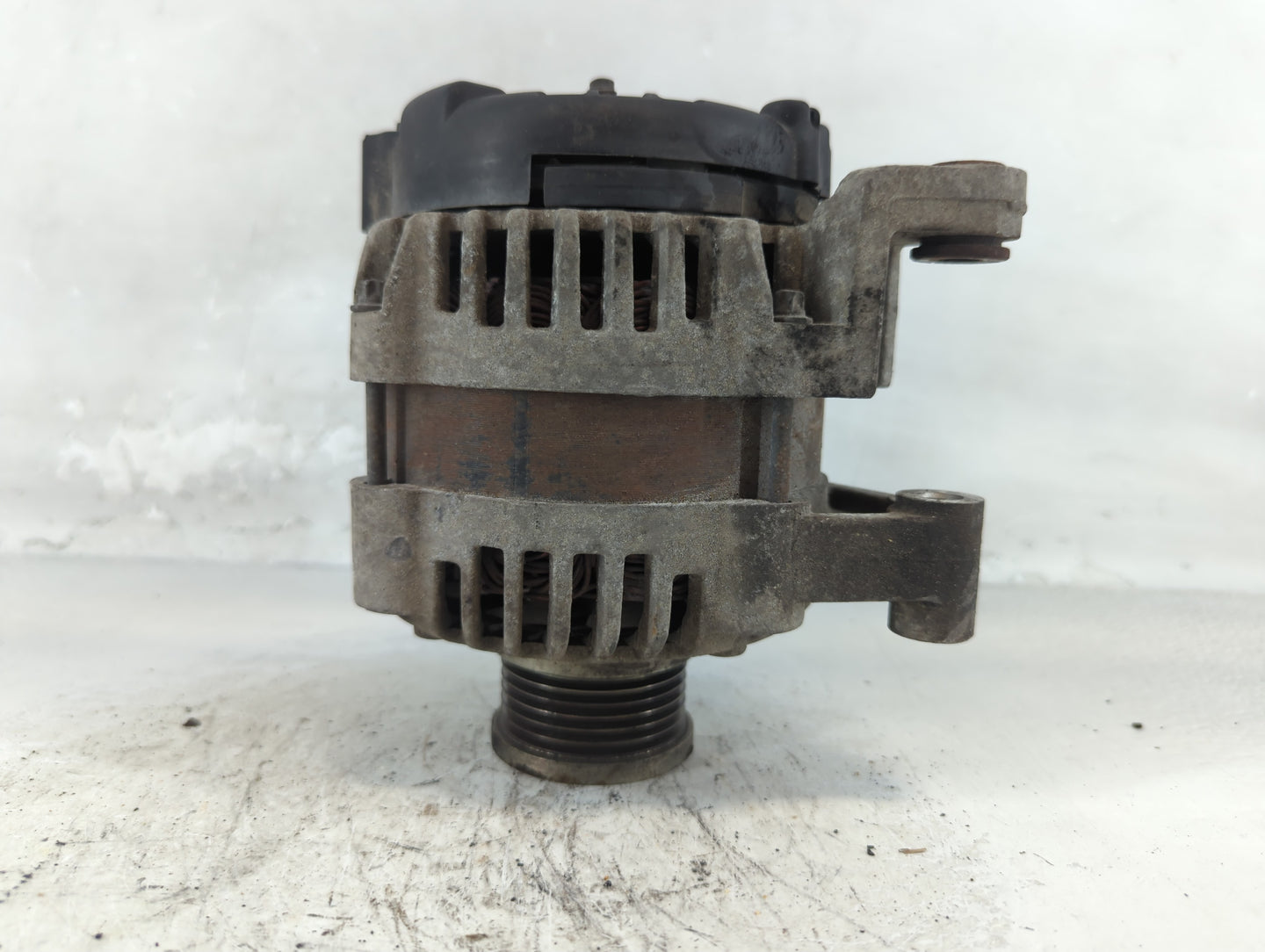 2012-2019 Chevrolet Sonic Alternator Replacement Generator Charging Assembly Engine OEM P/N:13579663 Fits OEM Used Auto Part