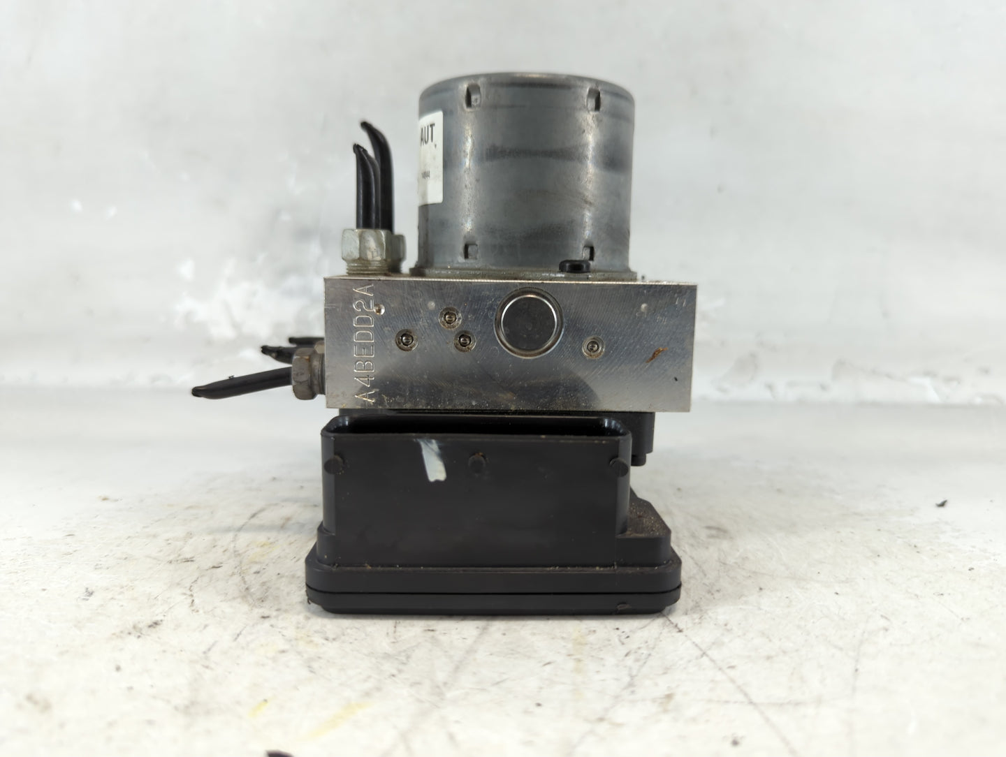2014 Chevrolet Sonic ABS Pump Control Module Replacement P/N:95317942 Fits OEM Used Auto Parts - Oemusedautoparts1.com