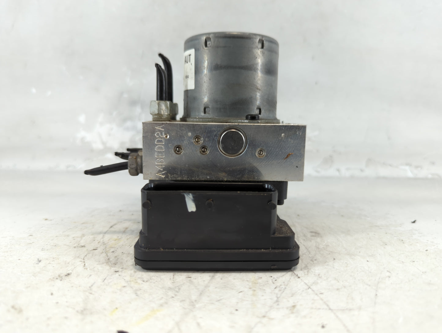 2014 Chevrolet Sonic ABS Pump Control Module Replacement P/N:95317942 Fits OEM Used Auto Parts - Oemusedautoparts1.com