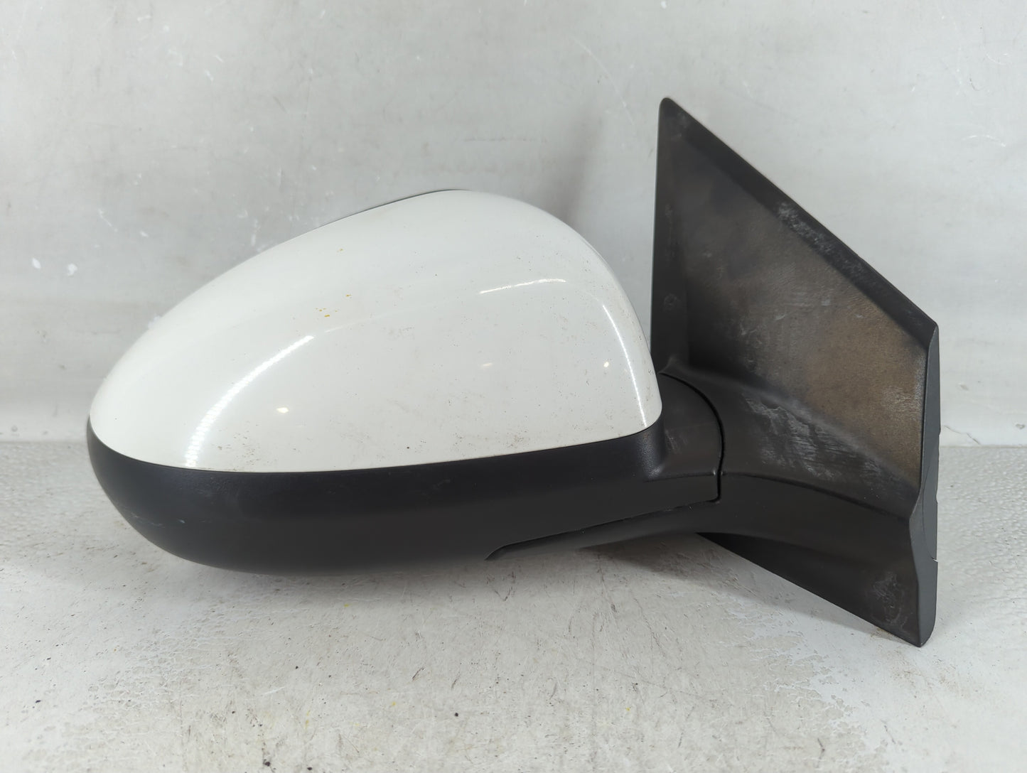 2013-2014 Chevrolet Sonic Passenger Side View Mirror - Right Door Mirror OEM Used - Oemusedautoparts1.com