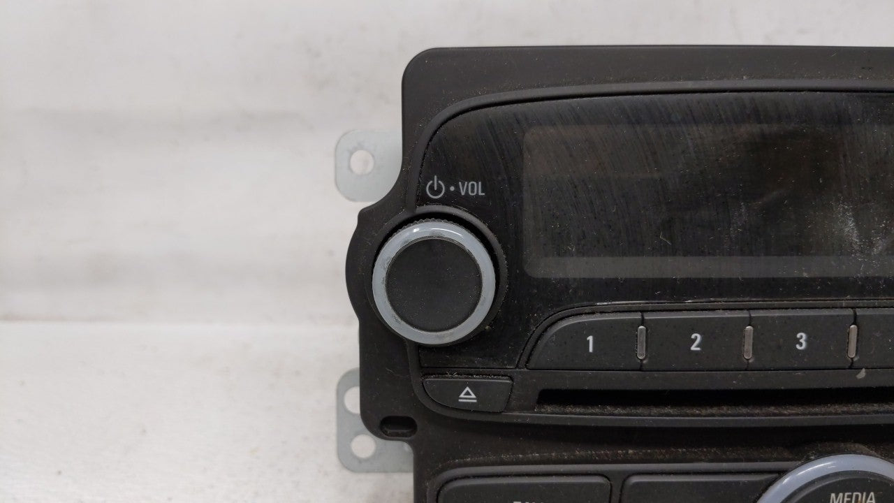 2014-2014 Chevrolet Sonic Am Fm Cd Player Radio Receiver - Oemusedautoparts1.com