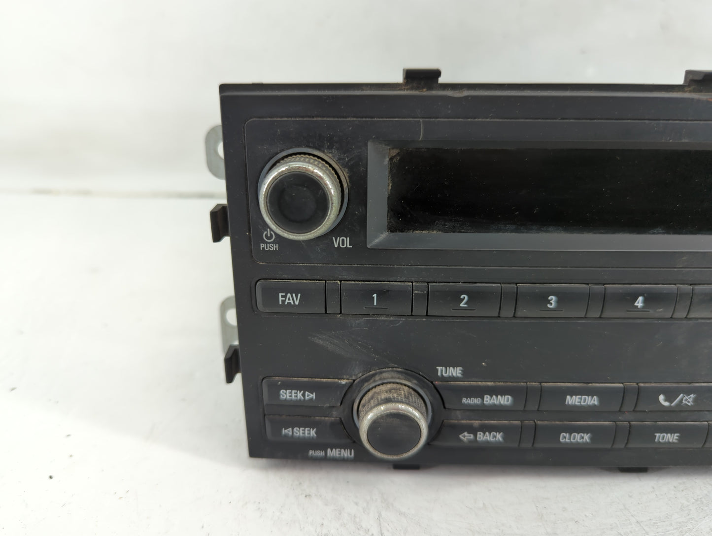 2014 Chevrolet Sonic Radio AM FM Cd Player Receiver Replacement P/N:95365929 Fits OEM Used Auto Parts - Oemusedautoparts1.co
