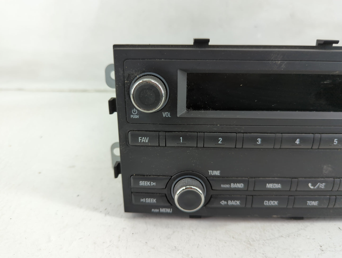 2014 Chevrolet Sonic Radio AM FM Cd Player Receiver Replacement P/N:95365929 Fits OEM Used Auto Parts - Oemusedautoparts1.co