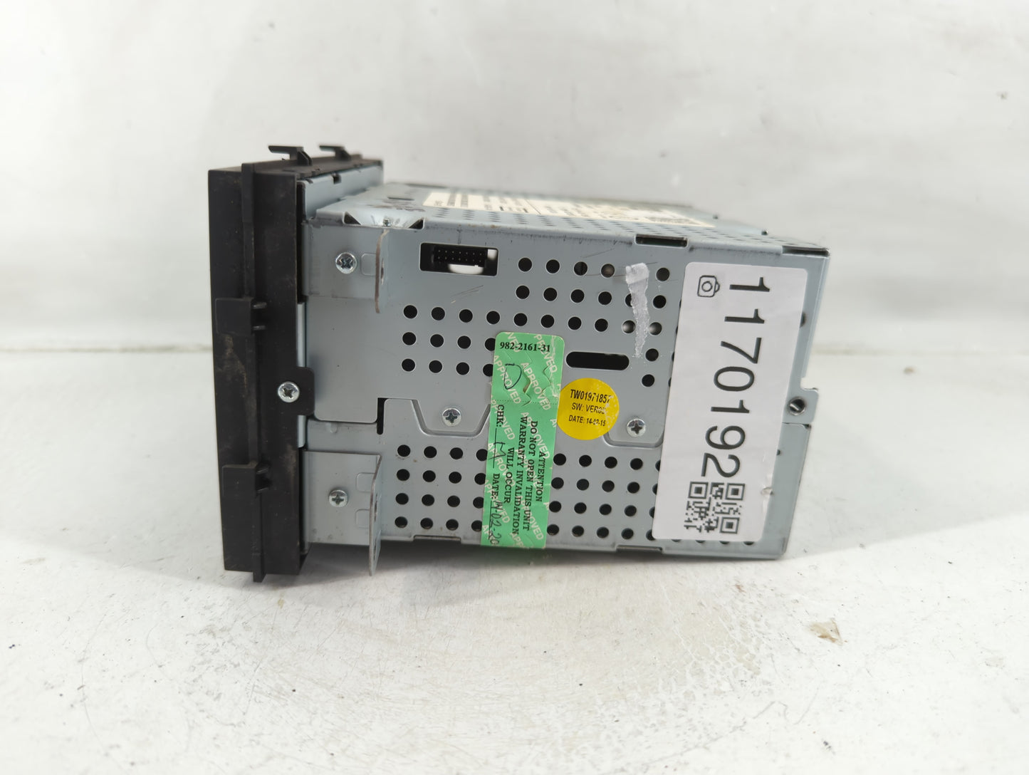 2014 Chevrolet Sonic Radio AM FM Cd Player Receiver Replacement P/N:95365929 Fits OEM Used Auto Parts - Oemusedautoparts1.co