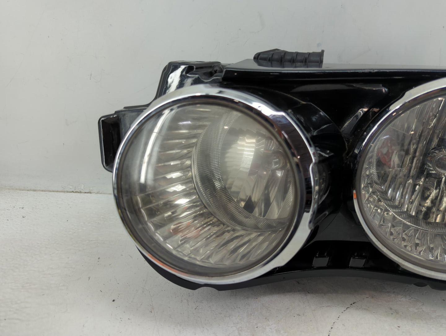 2012-2015 Chevrolet Sonic Driver Left Oem Head Light Headlight Lamp - Oemusedautoparts1.com