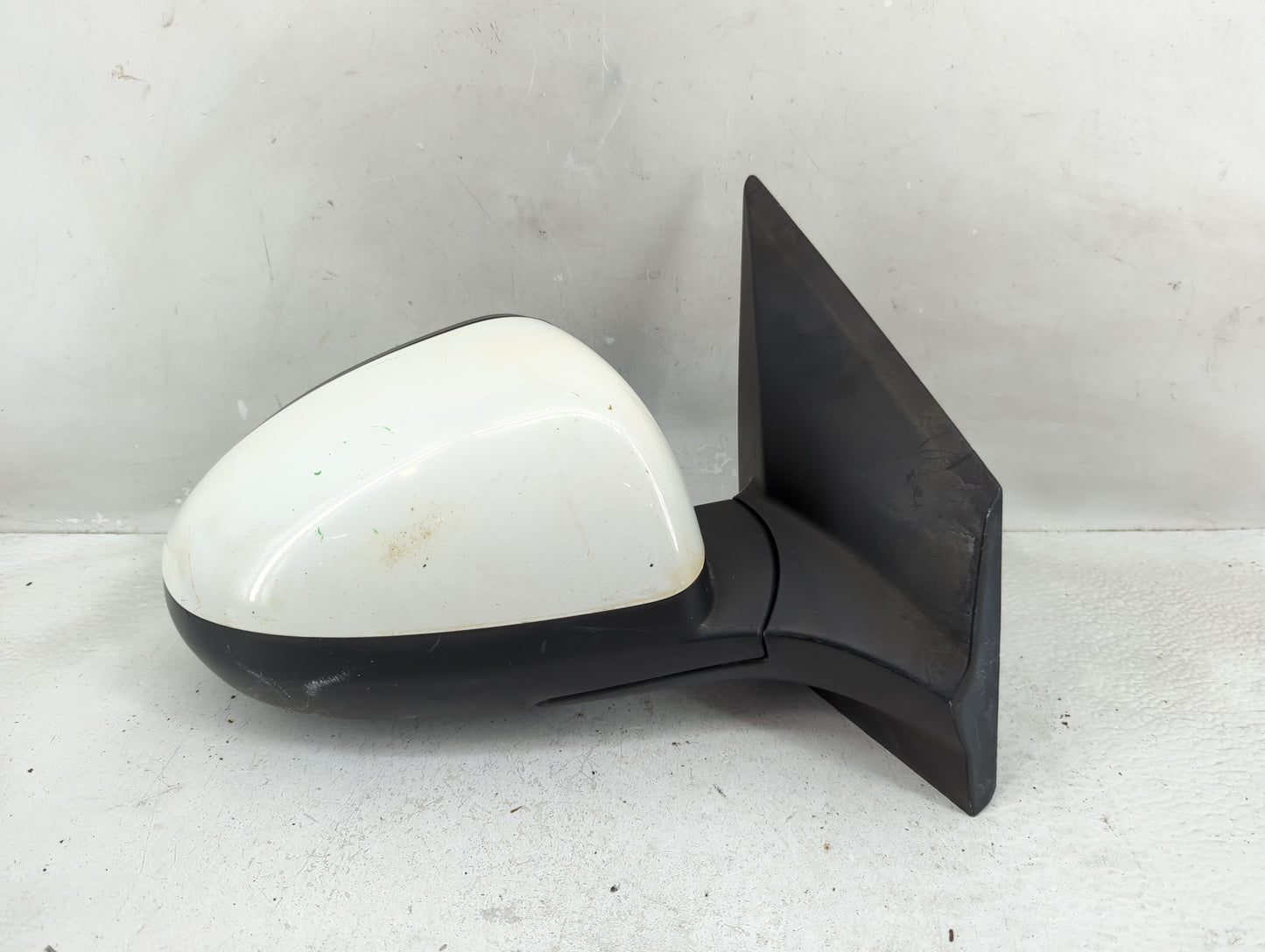 2013-2014 Chevrolet Sonic Passenger Side View Mirror - Right Door Mirror OEM Used - Oemusedautoparts1.com
