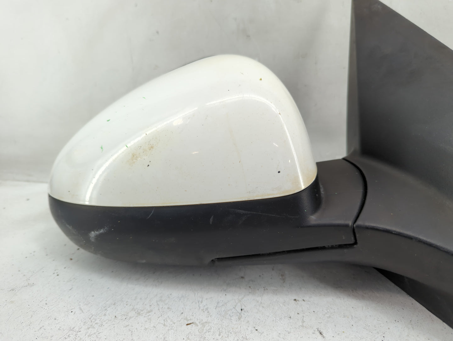 2013-2014 Chevrolet Sonic Passenger Side View Mirror - Right Door Mirror OEM Used - Oemusedautoparts1.com