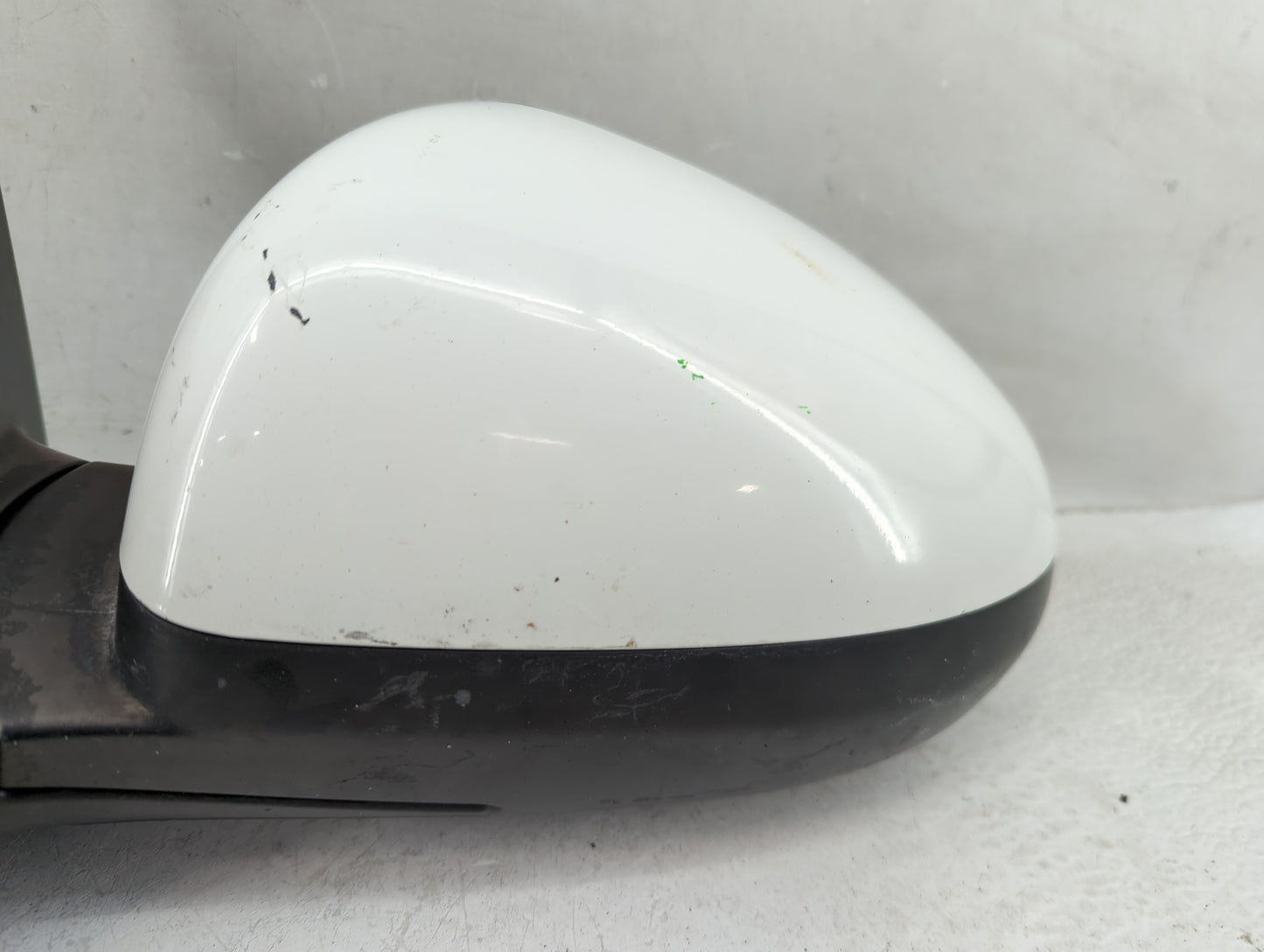 2013-2014 Chevrolet Sonic Driver Side View Mirror - Left Door Mirror OEM Used - Oemusedautoparts1.com
