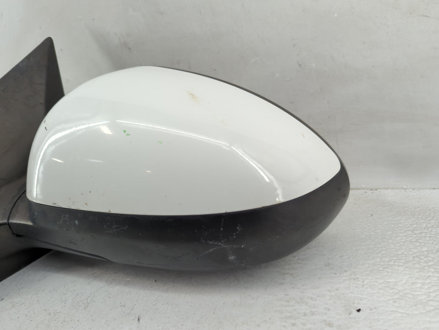 2013-2014 Chevrolet Sonic Driver Side View Mirror - Left Door Mirror OEM Used - Oemusedautoparts1.com