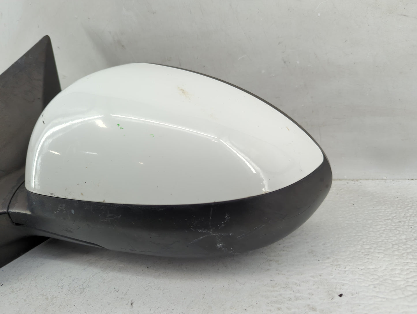 2013-2014 Chevrolet Sonic Driver Side View Mirror - Left Door Mirror OEM Used - Oemusedautoparts1.com