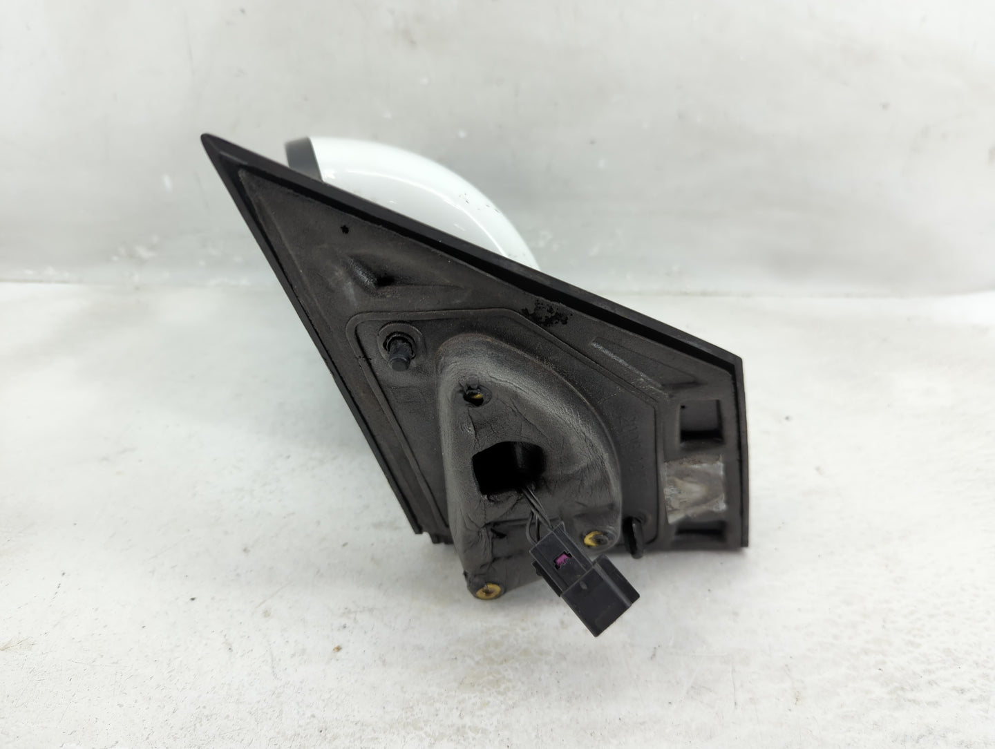 2013-2014 Chevrolet Sonic Driver Side View Mirror - Left Door Mirror OEM Used - Oemusedautoparts1.com