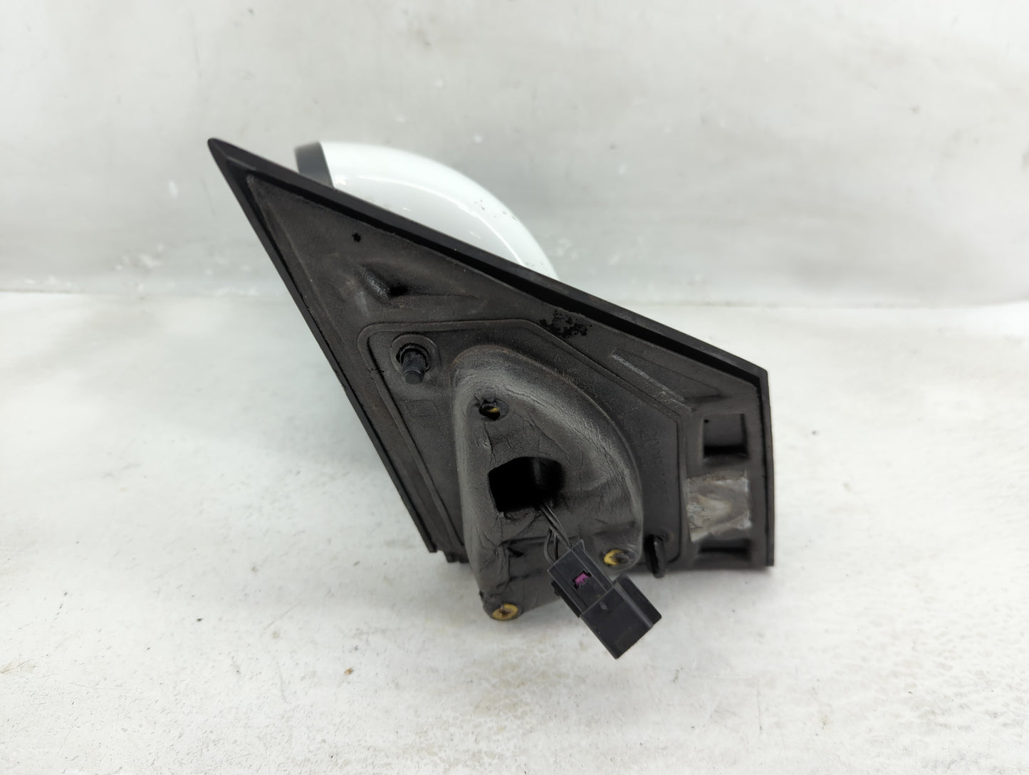 2013-2014 Chevrolet Sonic Driver Side View Mirror - Left Door Mirror OEM Used - Oemusedautoparts1.com