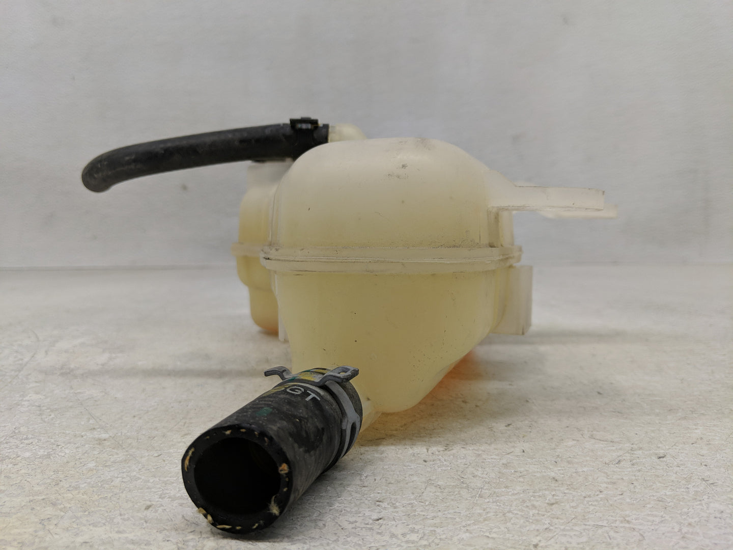 2012 Chevrolet Sonic Radiator Coolant Overflow Expansion Tank Bottle 1313100 - Oemusedautoparts1.com