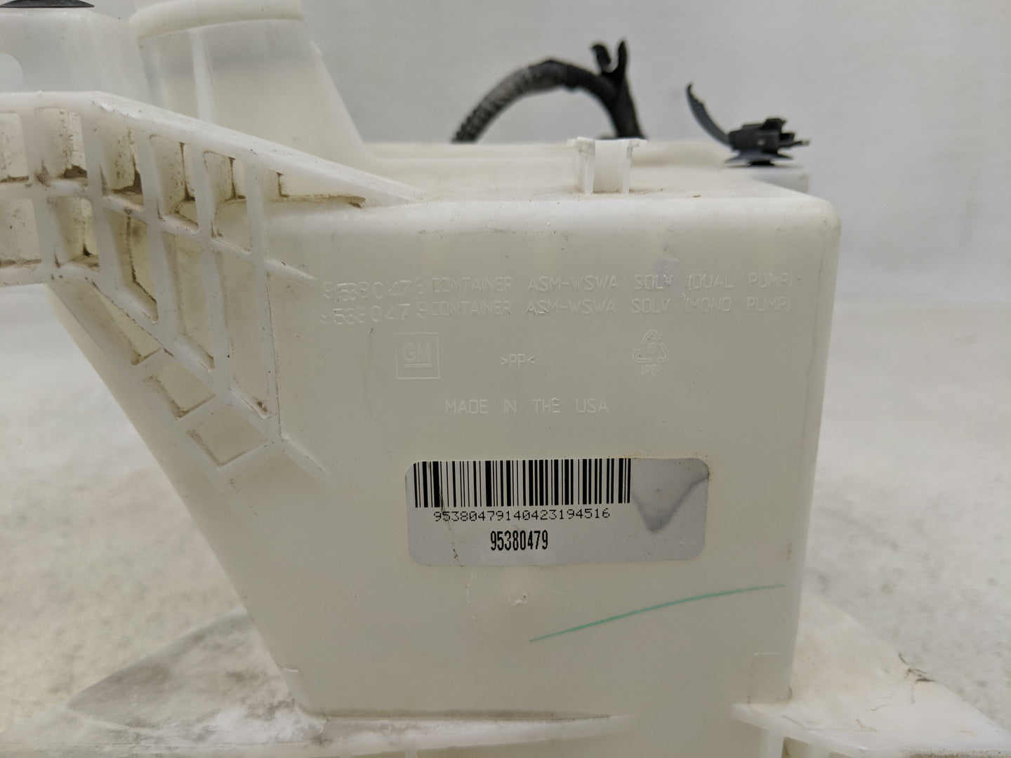 2012-2019 Chevrolet Sonic Windshield Washer Fluid Reservoir Bottle Oem - Oemusedautoparts1.com