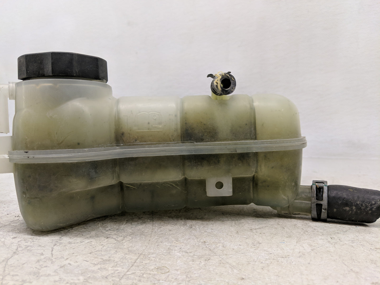 2012 Chevrolet Sonic Radiator Coolant Overflow Expansion Tank Bottle 1313157 - Oemusedautoparts1.com