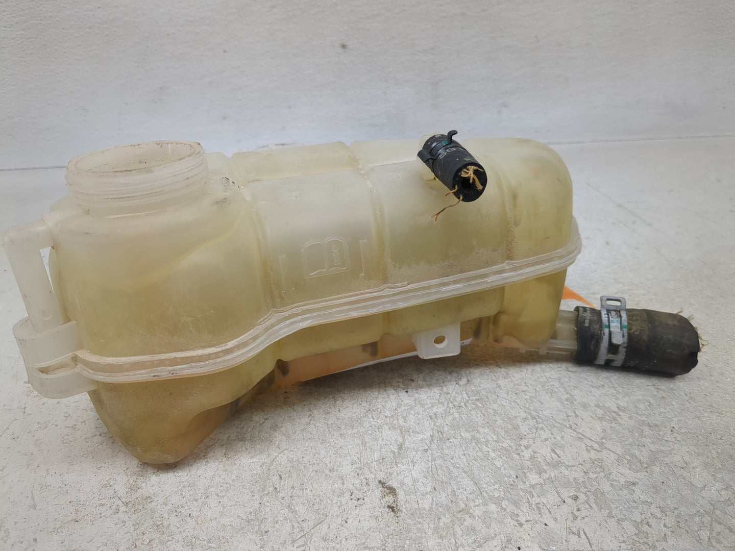 2012 Chevrolet Sonic Radiator Coolant Overflow Expansion Tank Bottle 1313174 - Oemusedautoparts1.com
