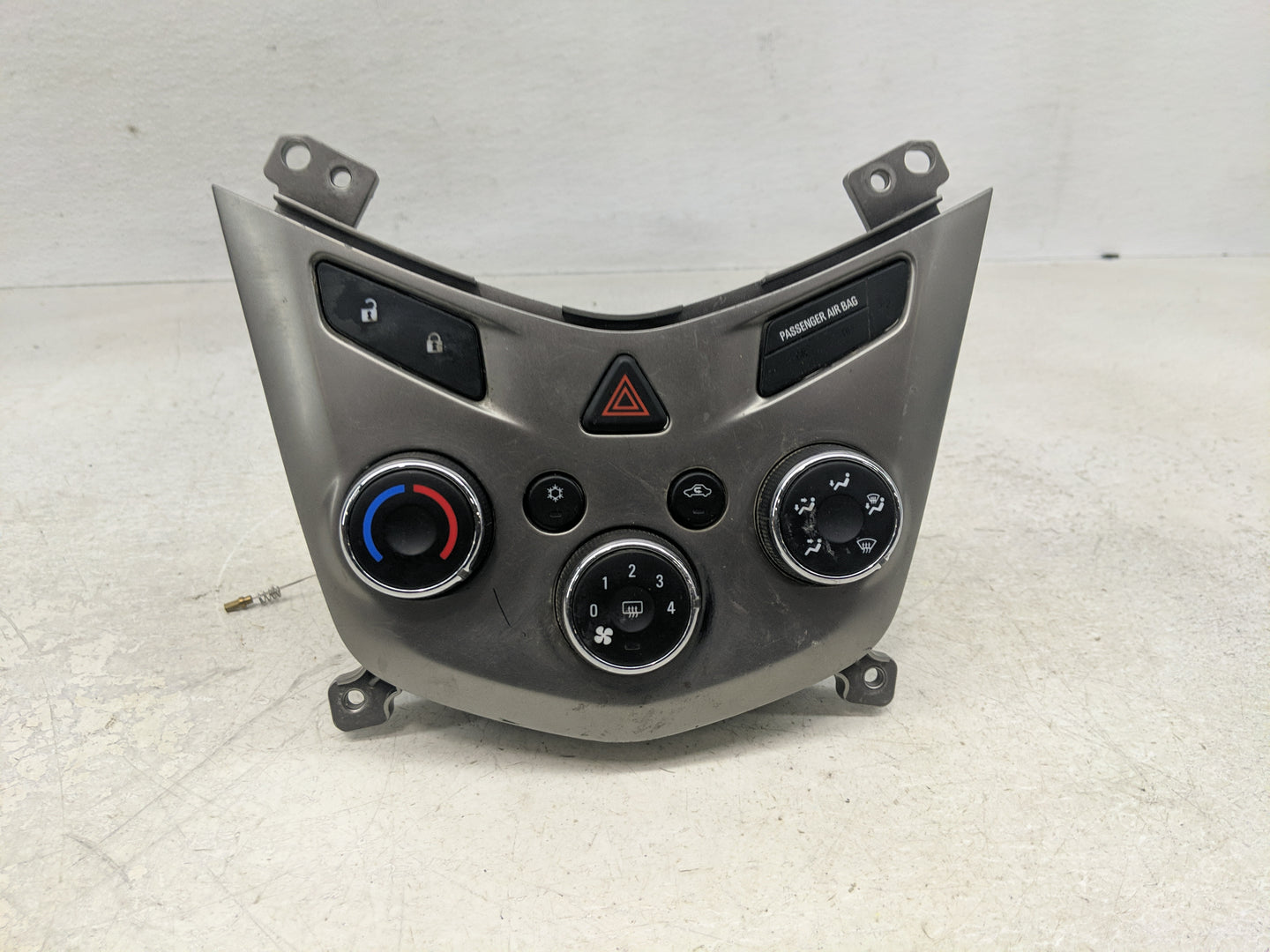2013-2014 Chevrolet Sonic Climate Control Module Temperature AC/Heater Replacement P/N:545329302 95332699 Fits Fits 2013 201