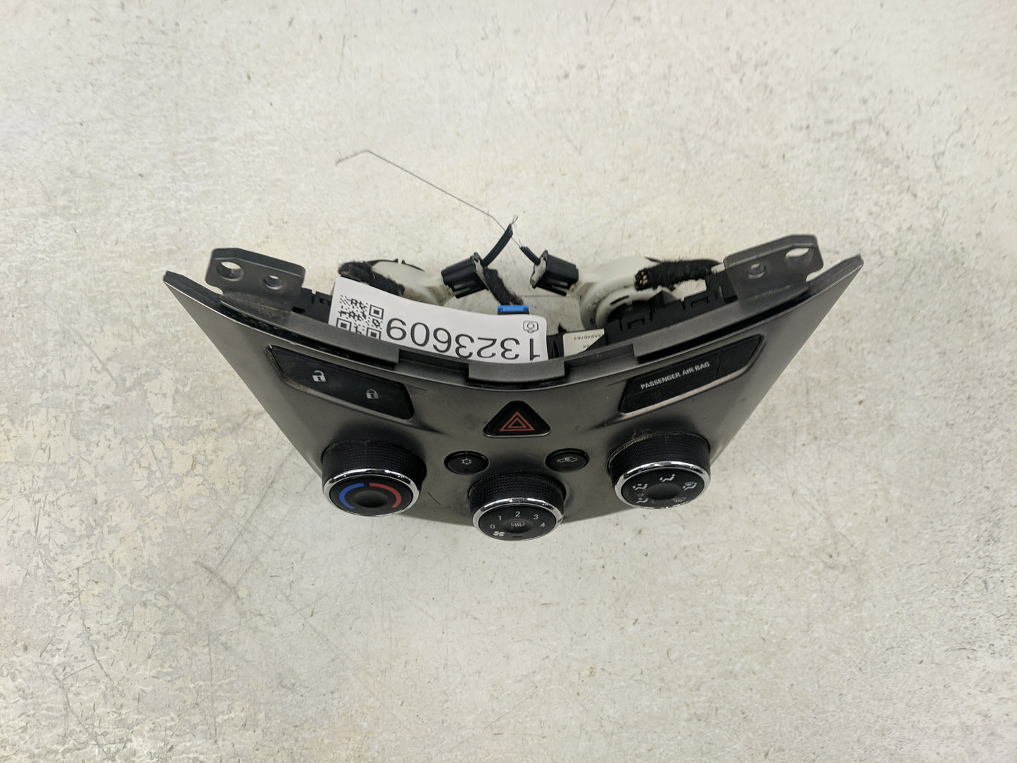 2013-2014 Chevrolet Sonic Climate Control Module Temperature AC/Heater Replacement P/N:545329302 95332699 Fits Fits 2013 201