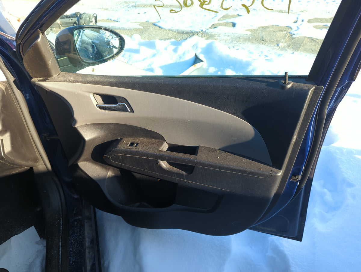 2014 Chevrolet Sonic Front Right Passenger Interior Door Panel Trim 1356356 - Oemusedautoparts1.com