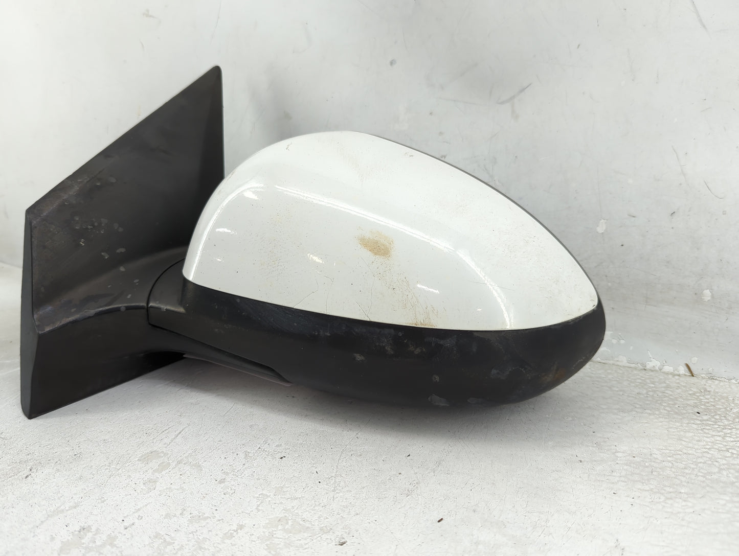 2013-2014 Chevrolet Sonic Driver Side View Mirror - Left Door Mirror OEM Used - Oemusedautoparts1.com