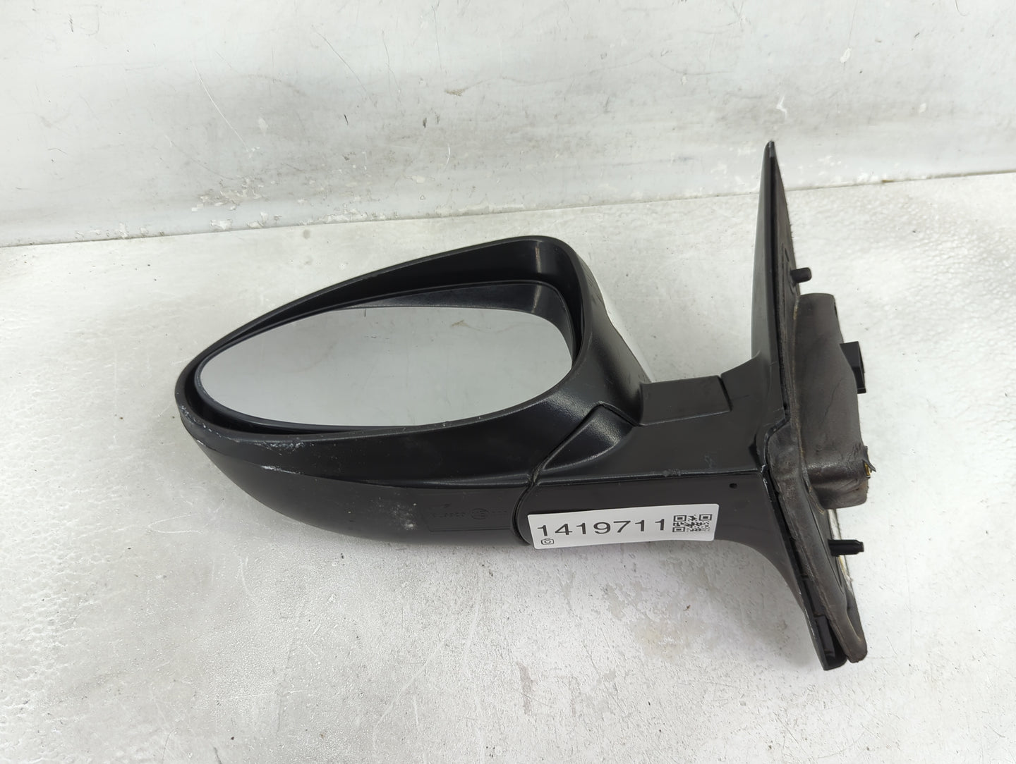2013-2014 Chevrolet Sonic Driver Side View Mirror - Left Door Mirror OEM Used - Oemusedautoparts1.com