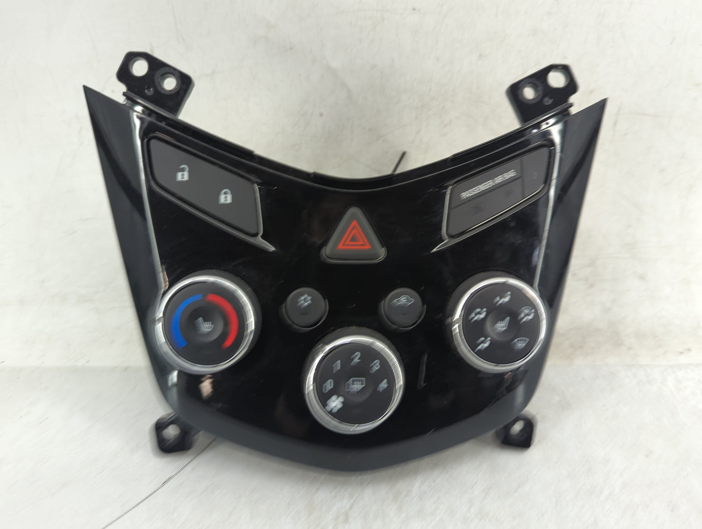 2013-2014 Chevrolet Sonic Climate Control Module Temperature AC/Heater Replacement P/N:95332701 823960000000X Fits Fits 2013