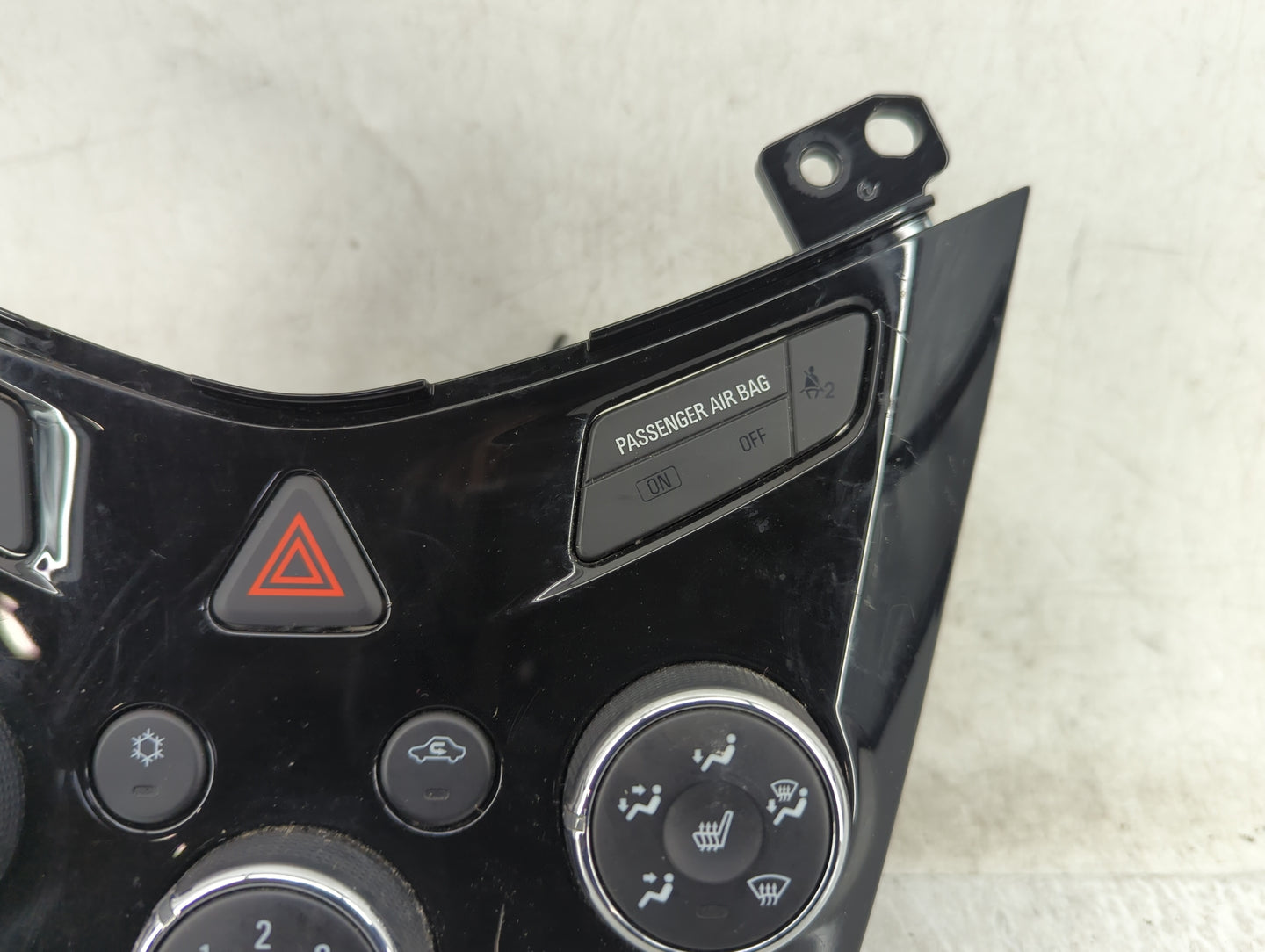 2013-2014 Chevrolet Sonic Climate Control Module Temperature AC/Heater Replacement P/N:95332701 823960000000X Fits Fits 2013