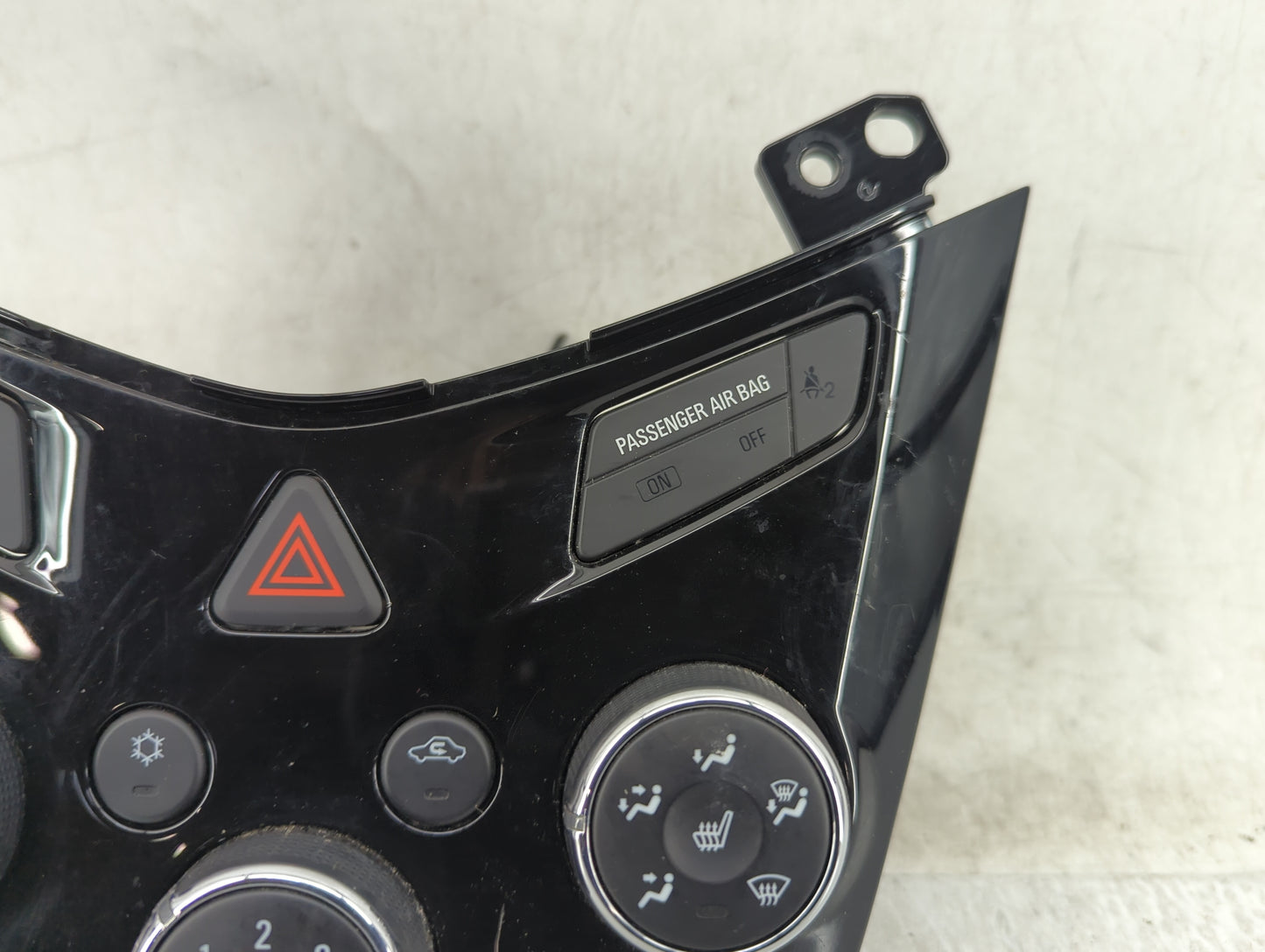 2013-2014 Chevrolet Sonic Climate Control Module Temperature AC/Heater Replacement P/N:95332701 823960000000X Fits Fits 2013