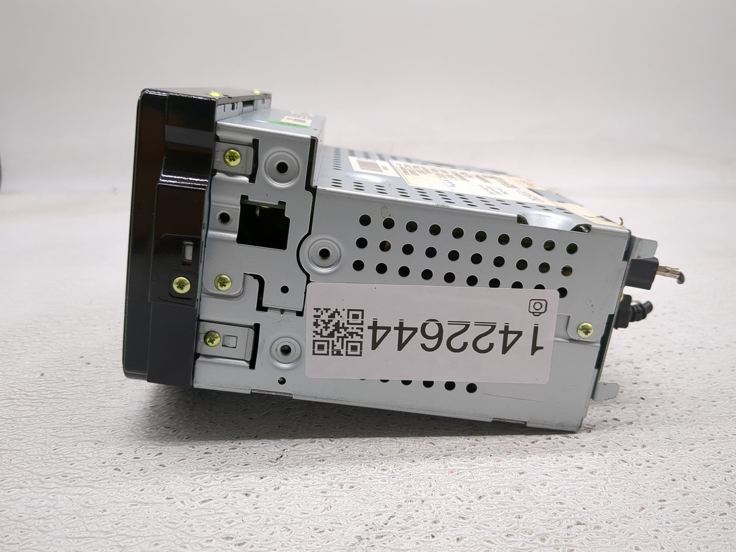2014 Chevrolet Sonic Radio AM FM Cd Player Receiver Replacement P/N:95266288 Fits OEM Used Auto Parts - Oemusedautoparts1.co