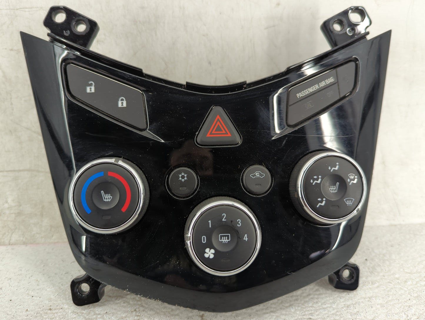2013-2014 Chevrolet Sonic Climate Control Module Temperature AC/Heater Replacement P/N:95282241 20T382241K12L240102 Fits OEM