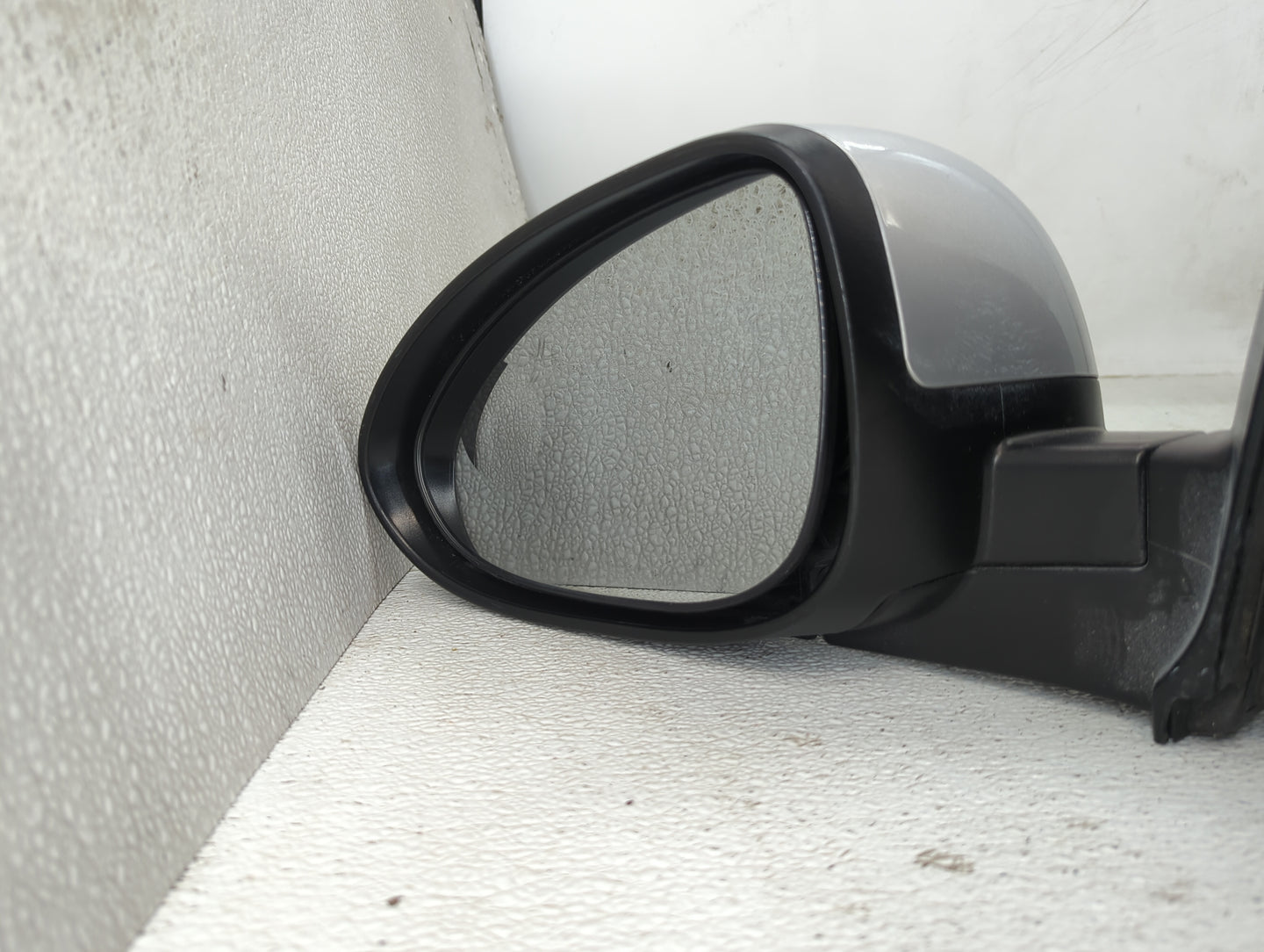 2013-2014 Chevrolet Sonic Driver Side View Mirror - Left Door Mirror OEM Used - Oemusedautoparts1.com