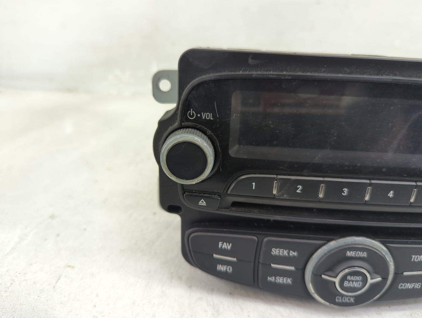 2014 Chevrolet Sonic Radio AM FM Cd Player Receiver Replacement P/N:95407055 Fits OEM Used Auto Parts - Oemusedautoparts1.co