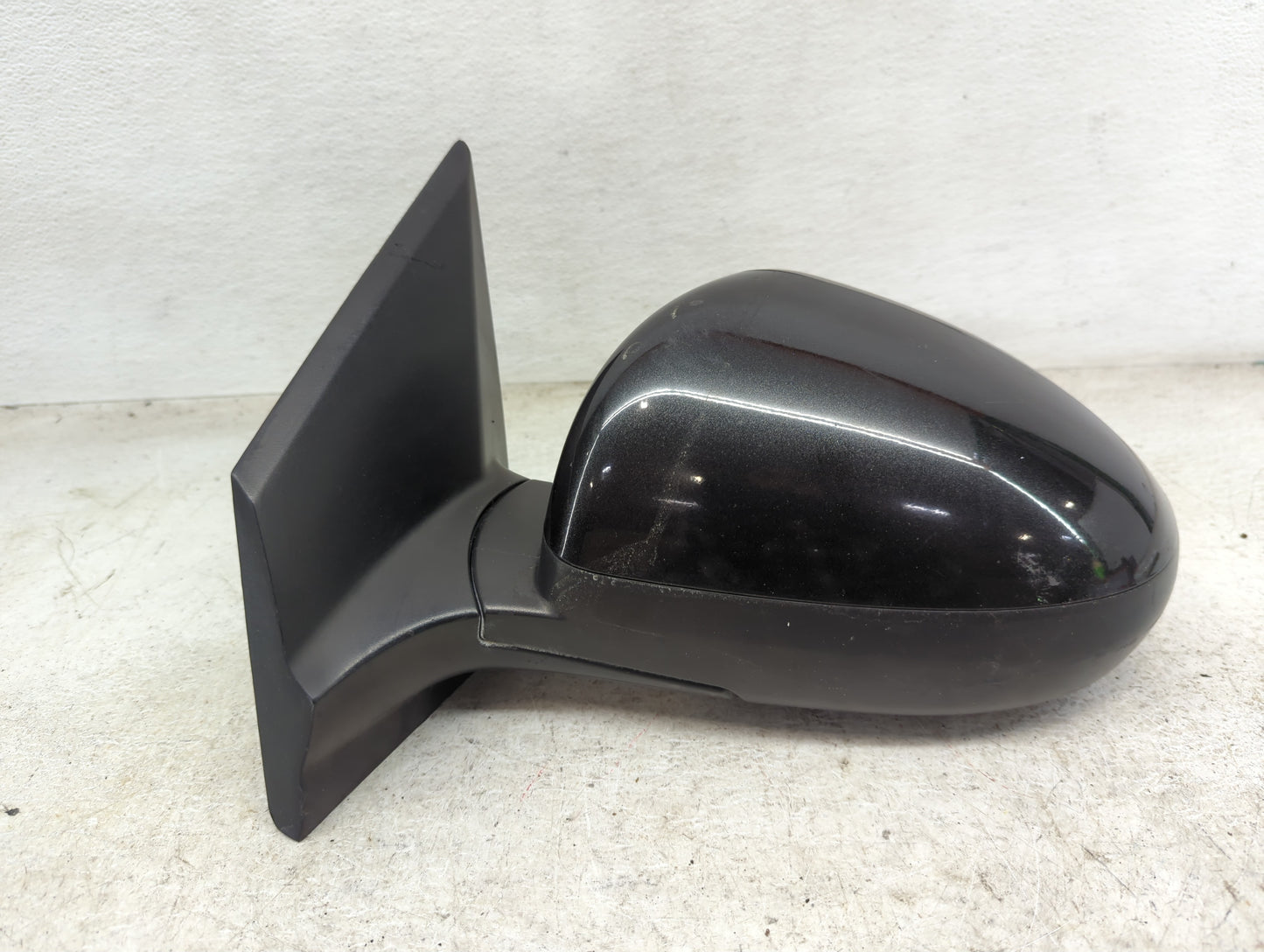 2013-2014 Chevrolet Sonic Driver Side View Mirror - Left Door Mirror OEM Used - Oemusedautoparts1.com