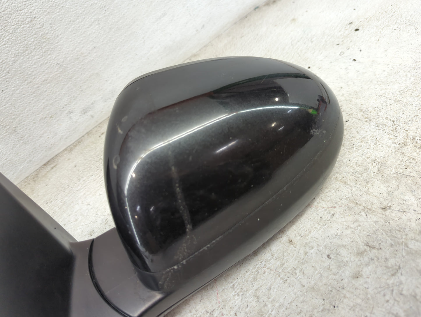 2013-2014 Chevrolet Sonic Driver Side View Mirror - Left Door Mirror OEM Used - Oemusedautoparts1.com