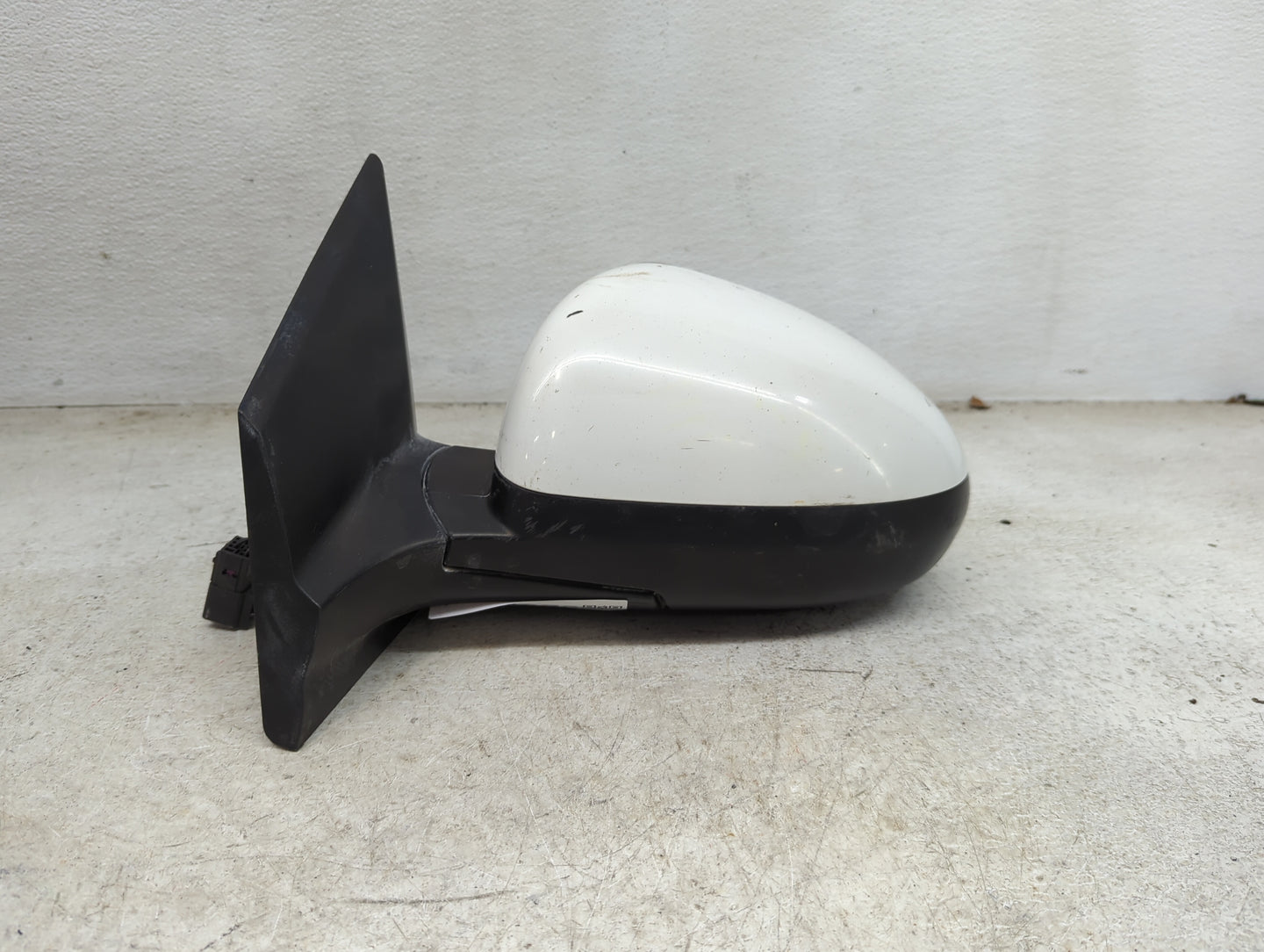 2013-2014 Chevrolet Sonic Driver Side View Mirror - Left Door Mirror OEM Used - Oemusedautoparts1.com