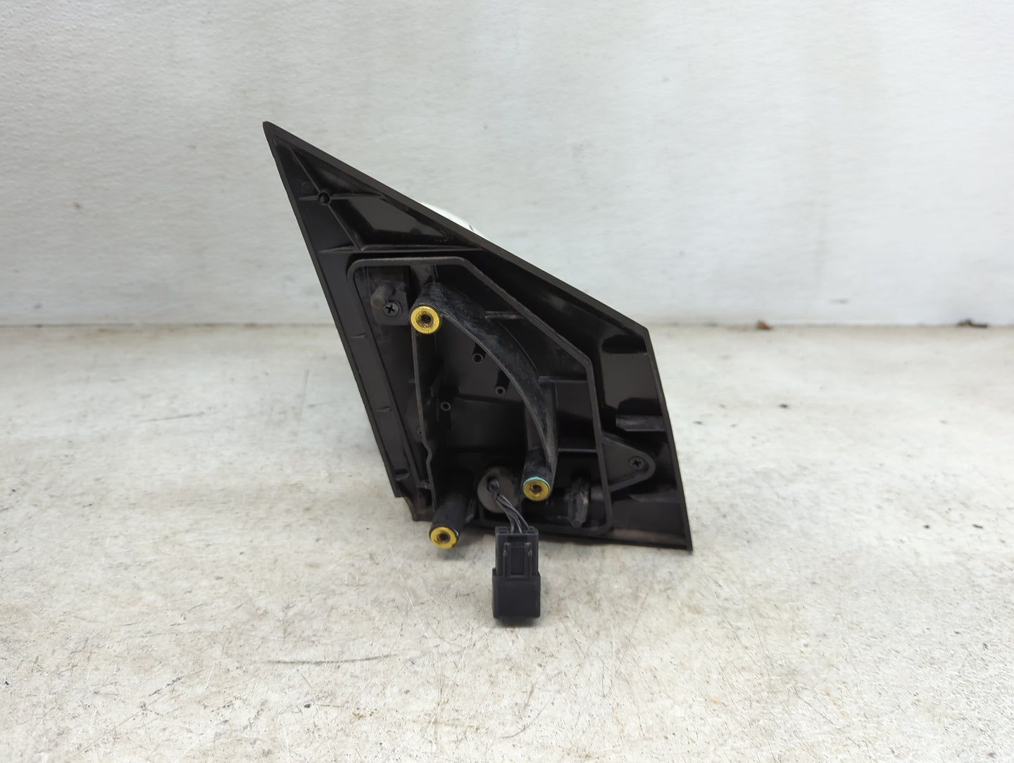 2013-2014 Chevrolet Sonic Driver Side View Mirror - Left Door Mirror OEM Used - Oemusedautoparts1.com
