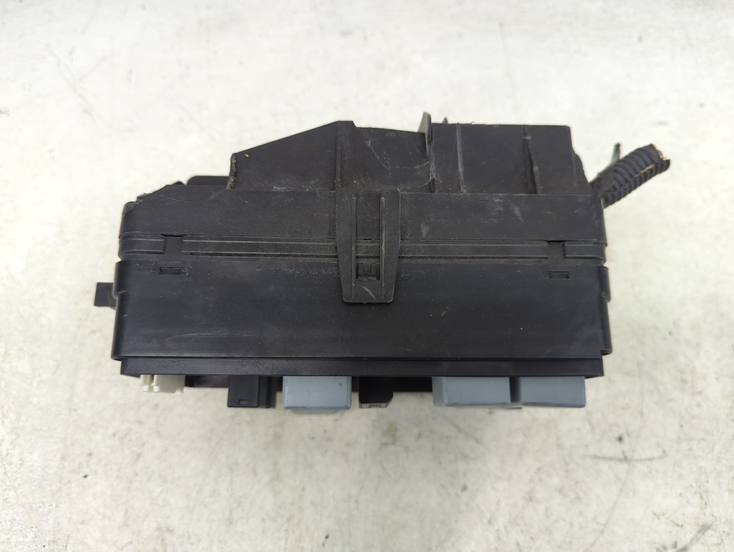 2014-2016 Chevrolet Sonic Fusebox Fuse Box Panel Relay Module P/N:383529 20902103, 13500113, 13500114 Fits Fits 2014 2015 20