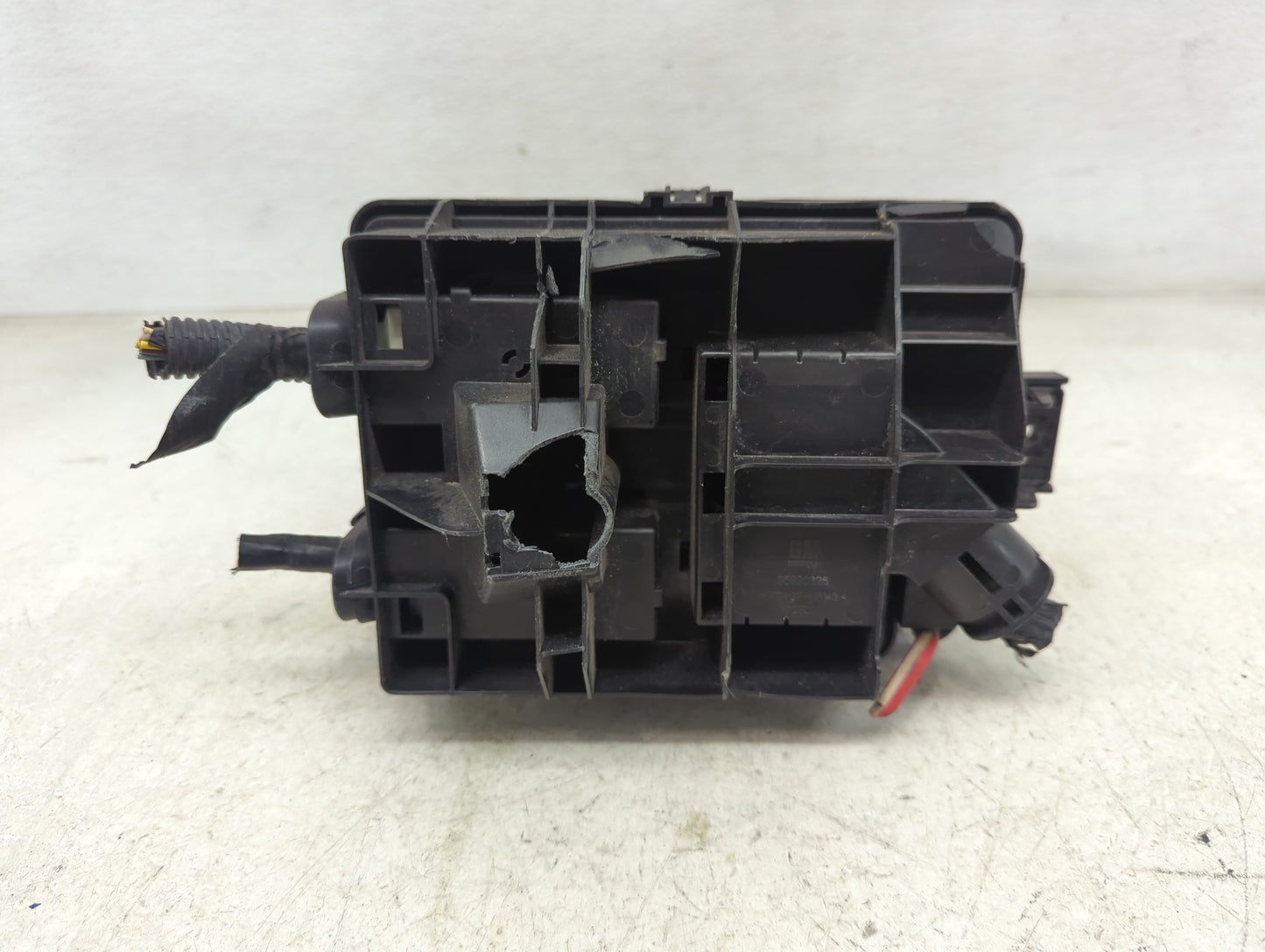 2014-2016 Chevrolet Sonic Fusebox Fuse Box Panel Relay Module P/N:383529 20902103, 13500113, 13500114 Fits Fits 2014 2015 20