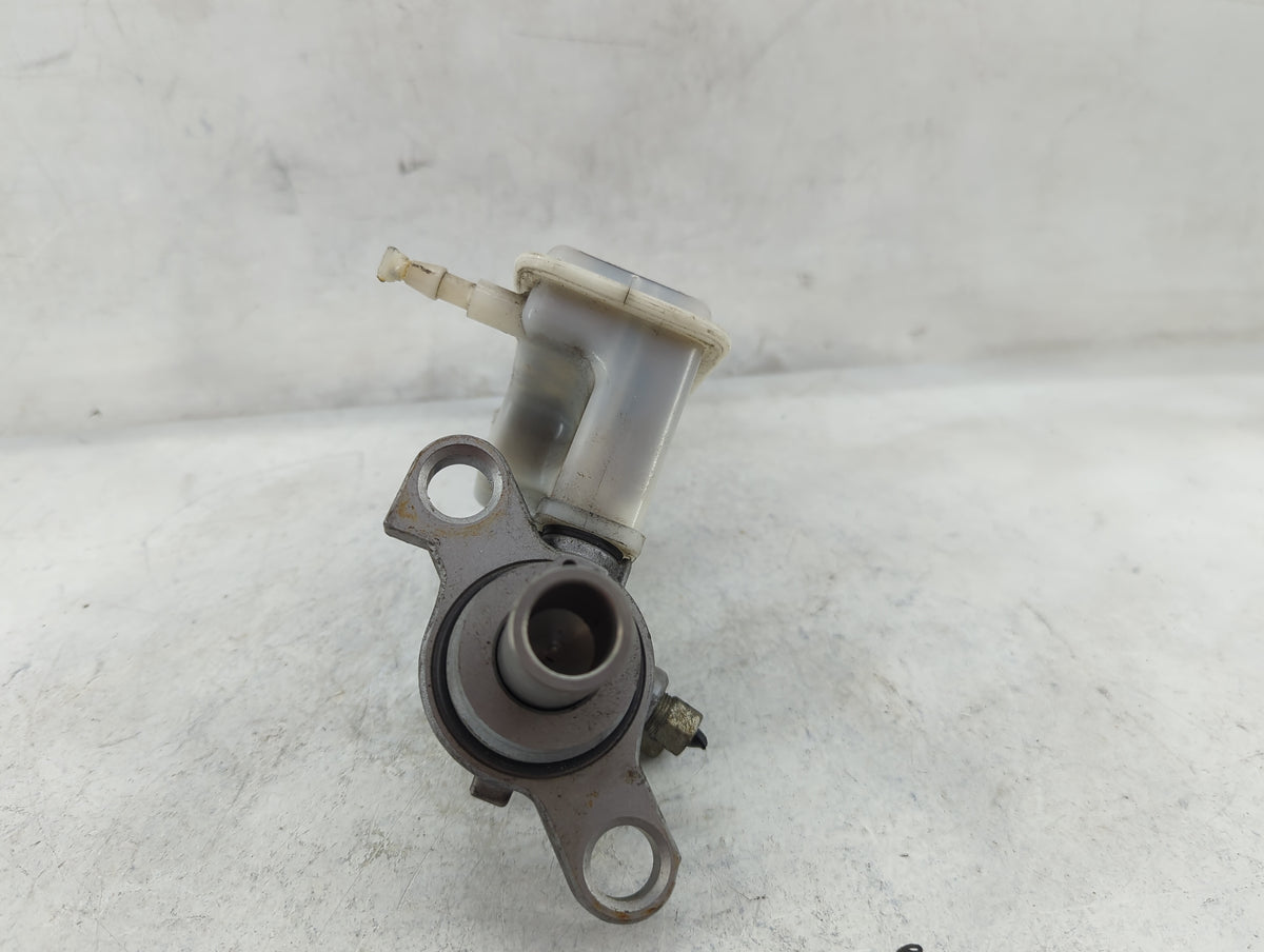 2012-2019 Chevrolet Sonic Brake Master Cylinder 1498823 - Oemusedautoparts1.com