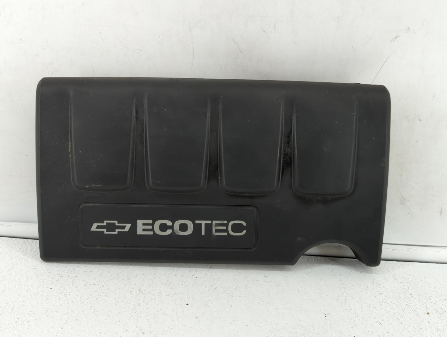 2014 Chevrolet Sonic Engine Cover Black - Oemusedautoparts1.com