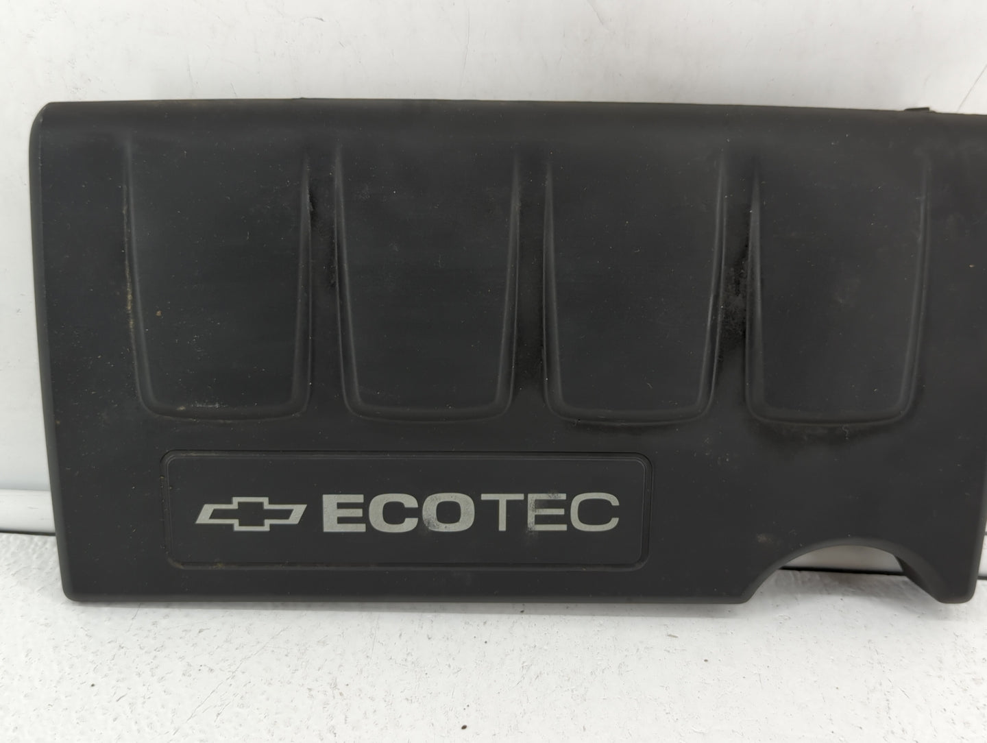 2014 Chevrolet Sonic Engine Cover Black - Oemusedautoparts1.com