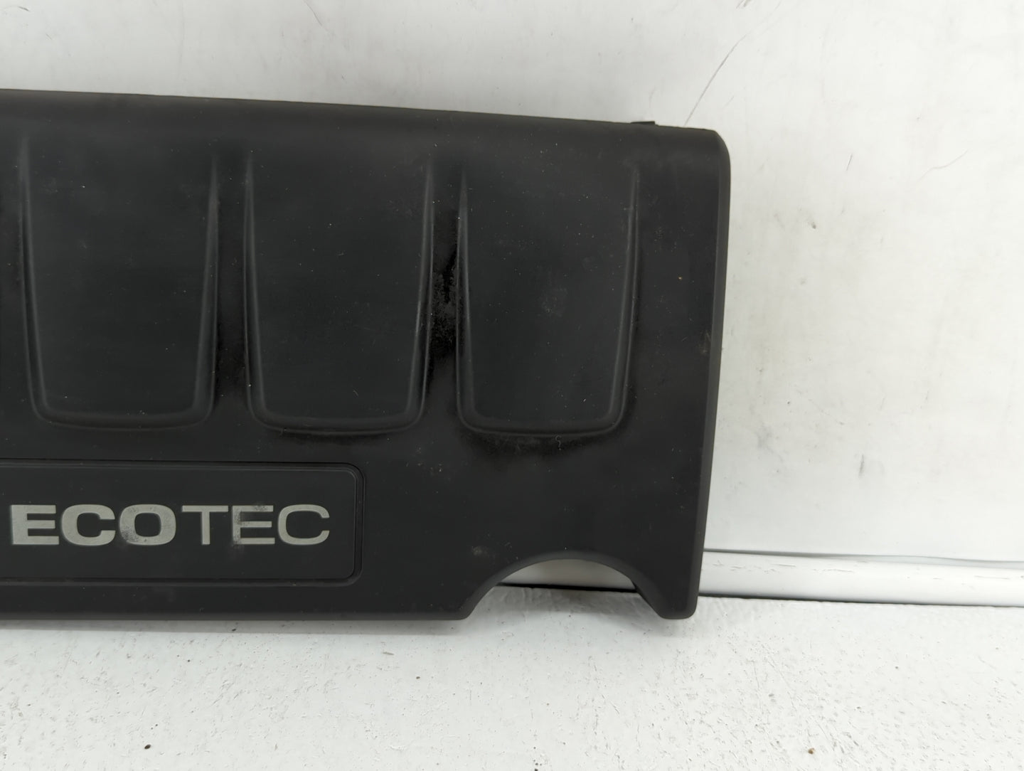 2014 Chevrolet Sonic Engine Cover Black - Oemusedautoparts1.com