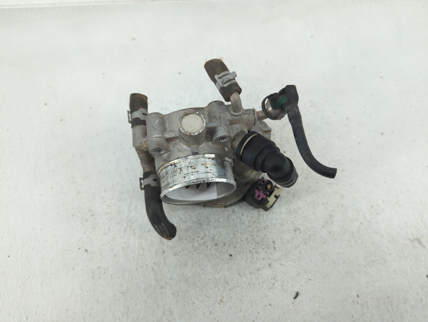 2012-2018 Chevrolet Sonic Throttle Body P/N:55577375 55561495 Fits Fits 2009 2010 2011 2012 2013 2014 2015 2016 2017 2018 OE