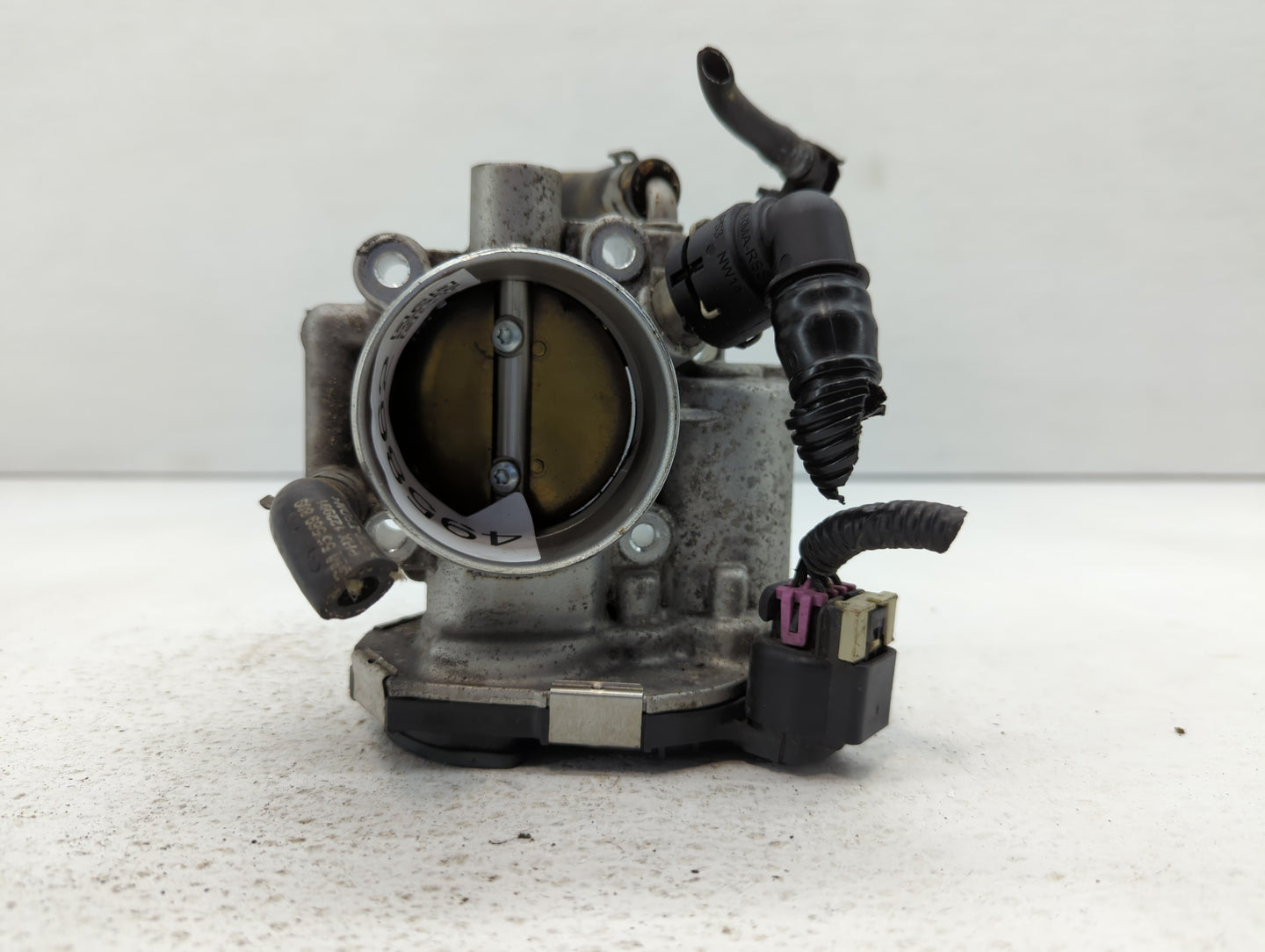 2012-2018 Chevrolet Sonic Throttle Body P/N:55561495 Fits Fits 2009 2010 2011 2012 2013 2014 2015 2016 2017 2018 OEM Used Au