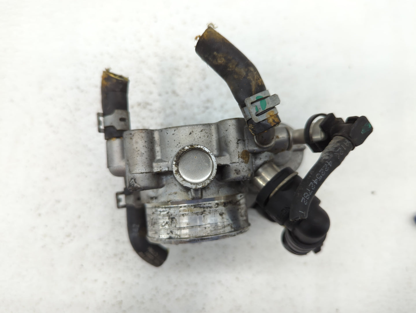 2012-2018 Chevrolet Sonic Throttle Body P/N:55561495 Fits Fits 2009 2010 2011 2012 2013 2014 2015 2016 2017 2018 OEM Used Au