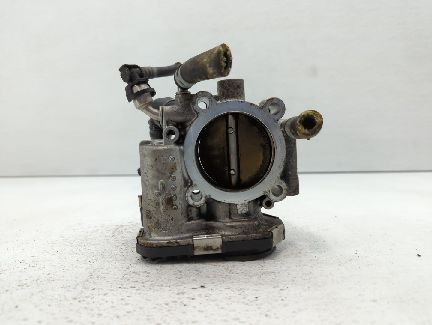 2012-2018 Chevrolet Sonic Throttle Body P/N:55561495 Fits Fits 2009 2010 2011 2012 2013 2014 2015 2016 2017 2018 OEM Used Au
