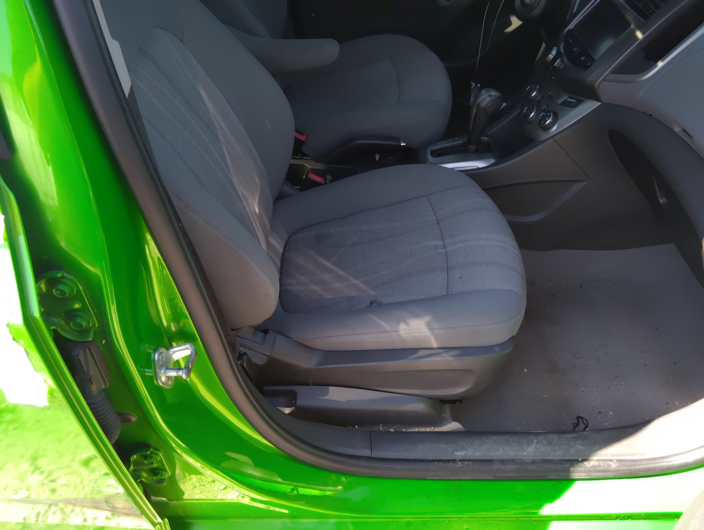 2013-2016 Chevrolet Sonic Passenger Front Seat Oem 5040129 - Oemusedautoparts1.com