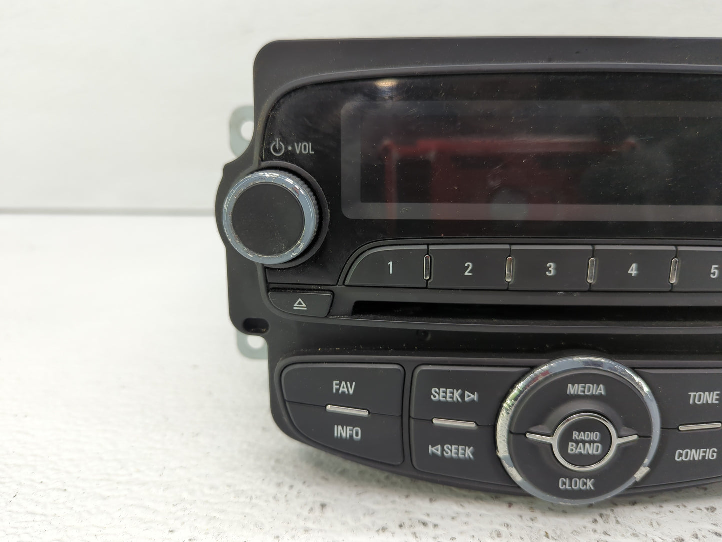 2014 Chevrolet Sonic Radio AM FM Cd Player Receiver Replacement P/N:95421353 95365926 Fits OEM Used Auto Parts - Oemusedauto